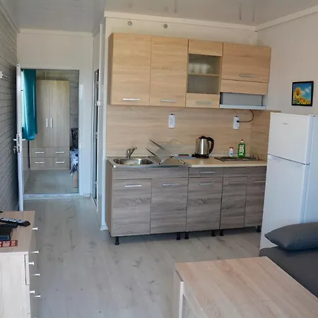 Prázdninový areál къщички поляните