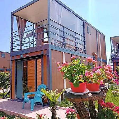 Vakantiepark къщички поляните
