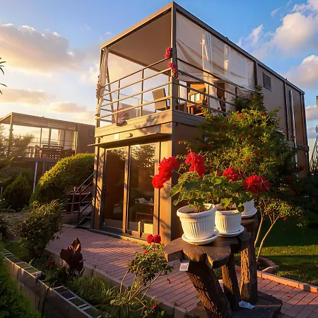Holiday park къщички поляните *